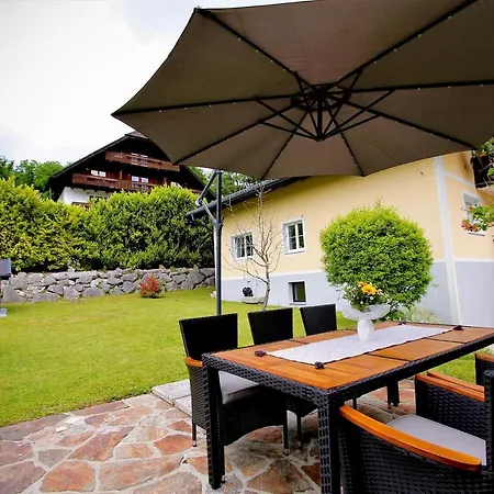 Apartment Ferienwohnung Das Unterach Am Attersee شقة